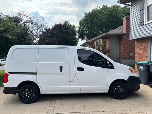 Used 2015 Nissan NV200 S w/ Cruise Control Package FWD image 1