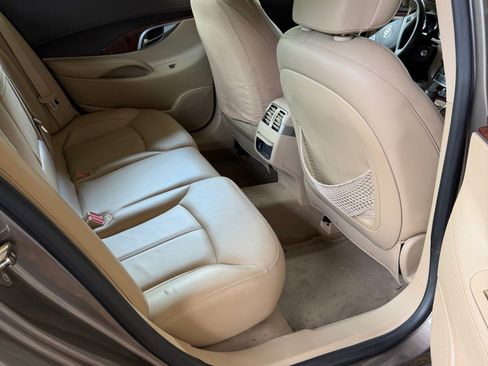 Used 2010 Buick LaCrosse CXL FWD image 8