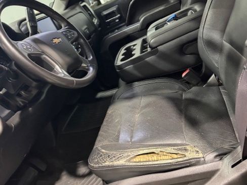 Used 2015 Chevrolet Silverado 2500 LT w/ LT Convenience Package image 17