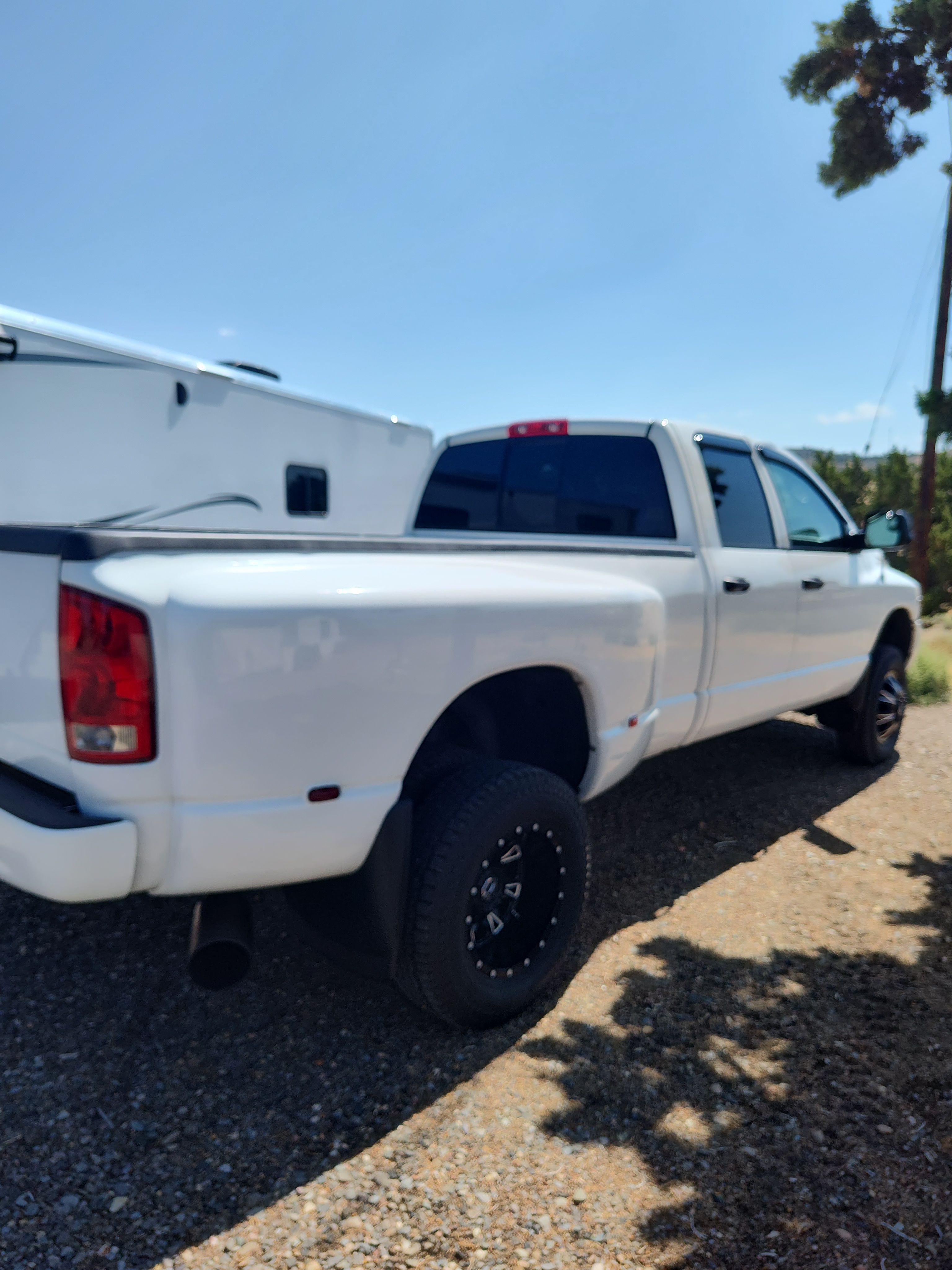 Used 2004 Dodge Ram 3500 Truck SLT w/ Sport Appearance Group AWD/4WD image 6