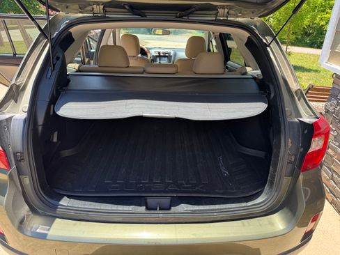 Used 2015 Subaru Outback 2.5i Limited AWD/4WD image 12