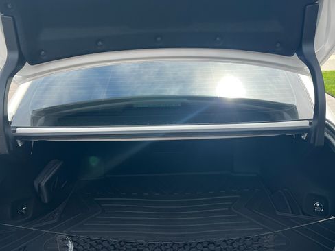 Used 2022 Lexus ES 300h w/ Premium Package image 6