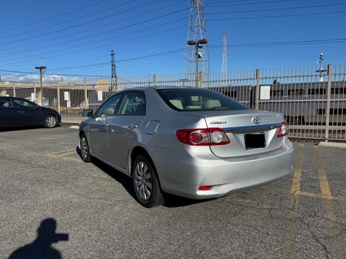 Used 2012 Toyota Corolla LE image 4