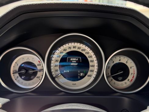 Used 2016 Mercedes-Benz E 350 Sedan image 16