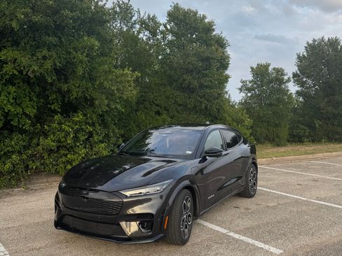 Used 2022 Ford Mustang Mach-E GT AWD/4WD image 4