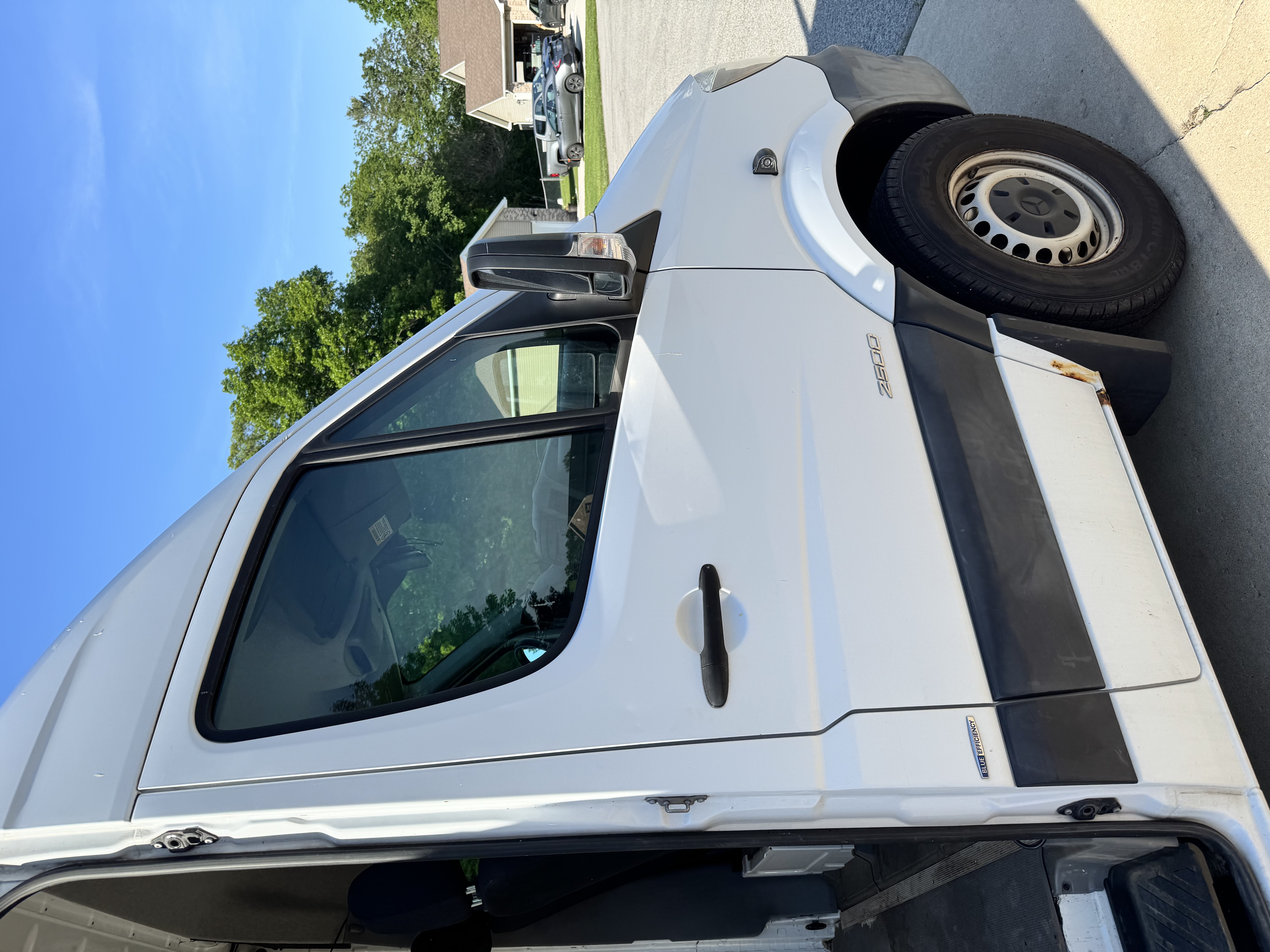 Used 2015 Mercedes-Benz Sprinter 2500 image 12