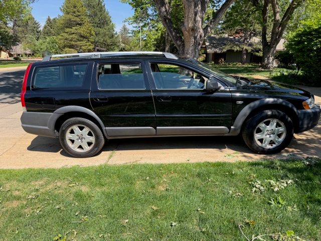 Used 2005 Volvo XC70 AWD/4WD image 5
