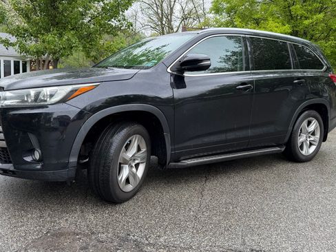 Used 2018 Toyota Highlander Limited AWD/4WD image 5