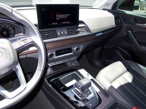 Used 2022 Audi Q5 2.0T Premium Plus AWD/4WD image 10