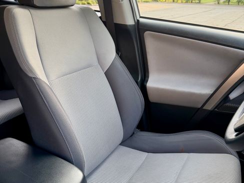 Used 2015 Toyota RAV4 XLE AWD/4WD image 14