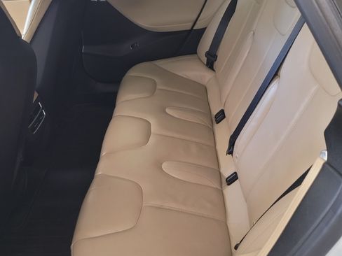 Used 2015 Tesla Model S 85D image 13