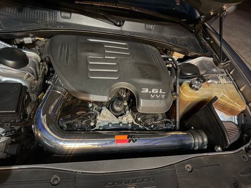 Used 2015 Dodge Charger SXT w/ AWD Plus Group image 25
