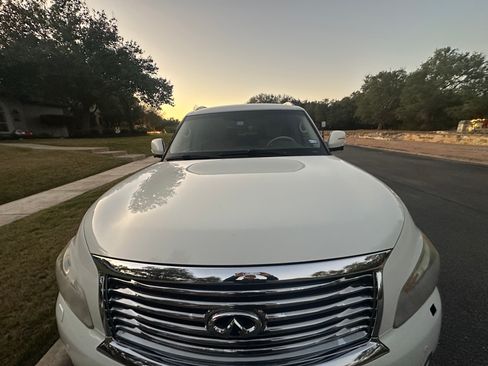 Used 2014 INFINITI QX80 2WD w/ Deluxe Touring Package image 6