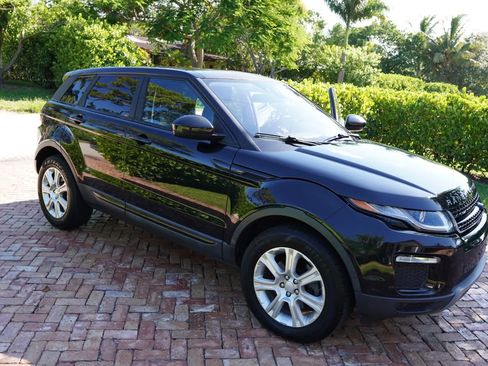 Used 2016 Land Rover Range Rover Evoque SE Premium image 12
