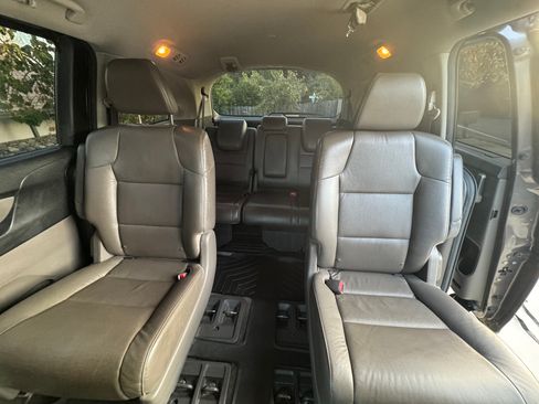 Used 2013 Honda Odyssey Touring image 6