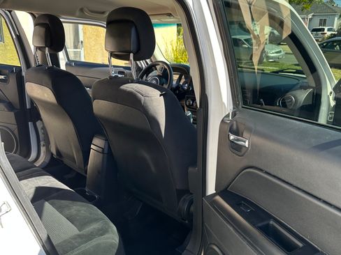 Used 2014 Jeep Patriot Sport image 11