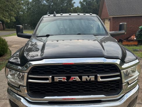 Used 2022 RAM 3500 Tradesman AWD/4WD image 9