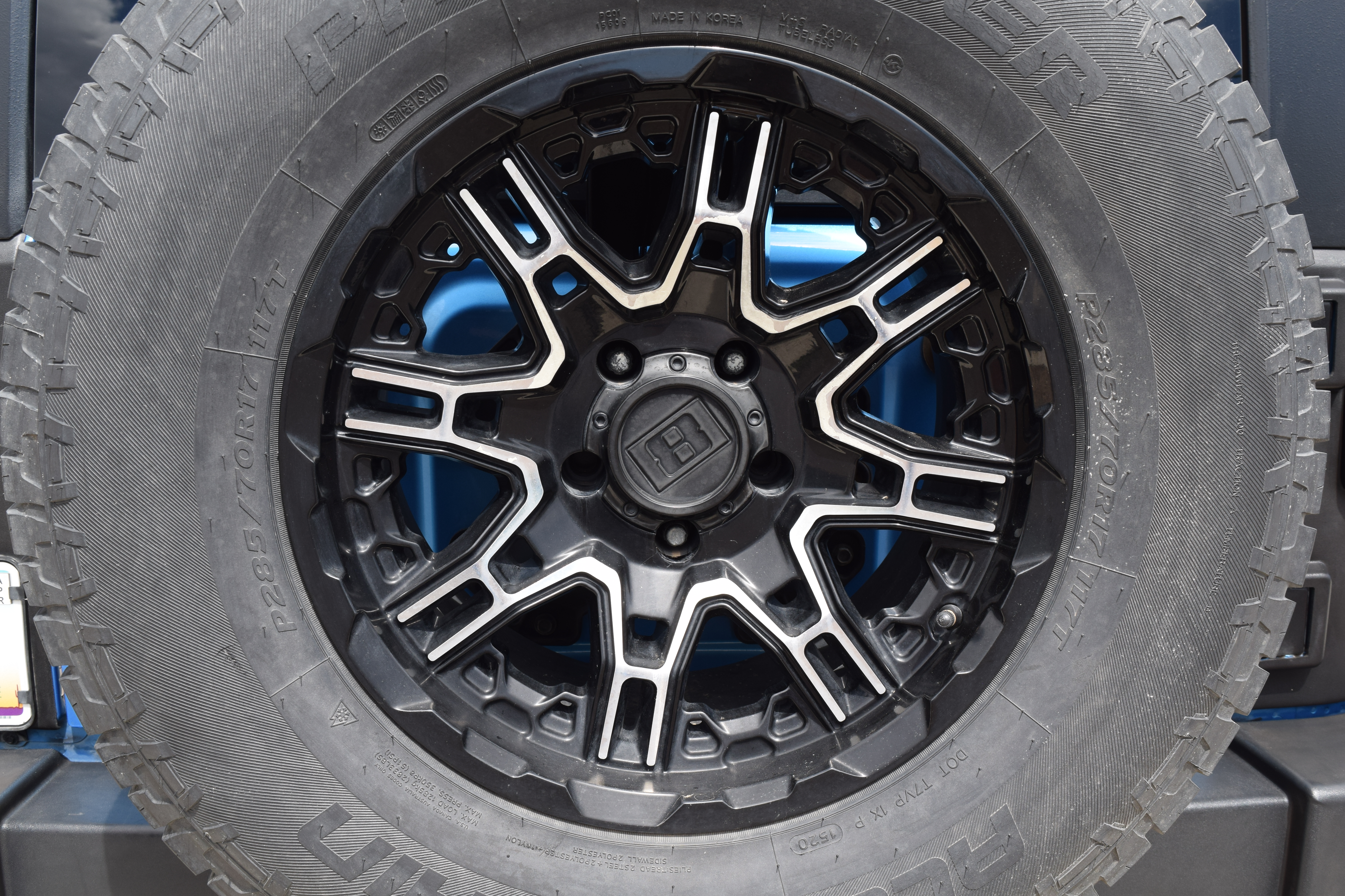 Used 2010 Jeep Wrangler Unlimited Sport AWD/4WD image 18