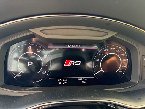 Used 2024 Audi RS Q8 image 14