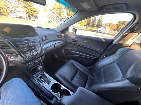 Used 2013 Acura ILX w/ Premium Package image 6