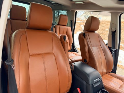 Used 2016 Land Rover LR4 HSE LUX image 17