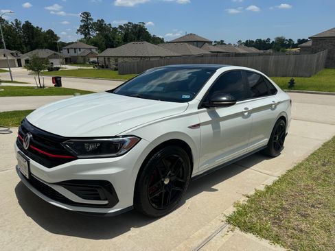 Used 2019 Volkswagen Jetta GLI FWD image 1