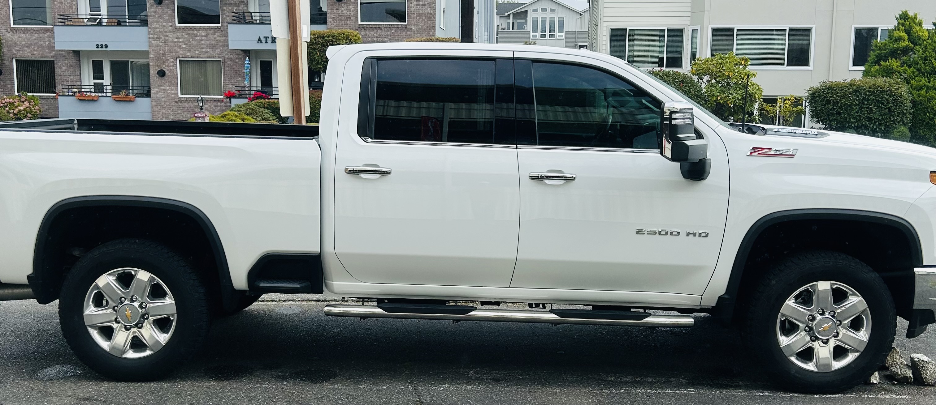 Used 2023 Chevrolet Silverado 2500 LTZ w/ LTZ Premium Package AWD/4WD image 1