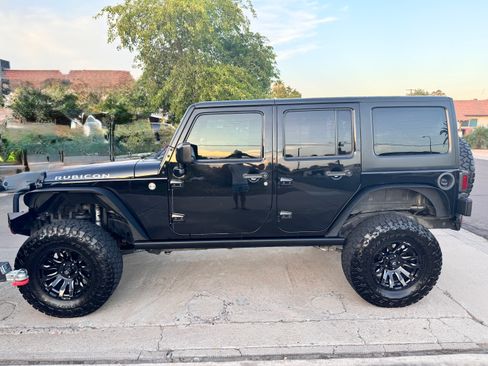 Used 2016 Jeep Wrangler Unlimited Rubicon w/ Max Tow Package AWD/4WD image 14