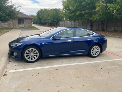 Used 2020 Tesla Model S Long Range Plus AWD/4WD image 9