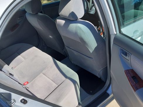 Used 2005 Toyota Corolla LE image 6