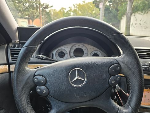 Used 2009 Mercedes-Benz E 350 Sedan image 21