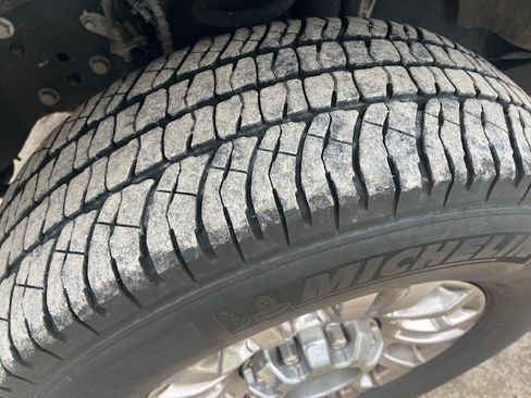 Used 2020 Ford F250 XLT w/ XLT Premium Package image 16