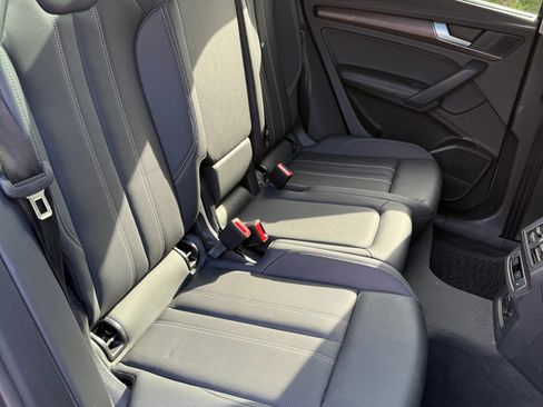 Used 2023 Audi Q5 e Prestige w/ Prestige Package image 12