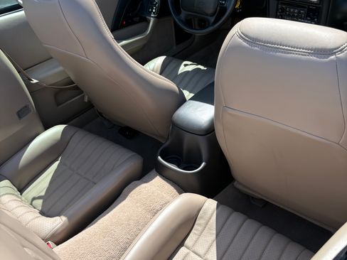 Used 2002 Chevrolet Camaro LT w/ Performance Handling Pkg image 16