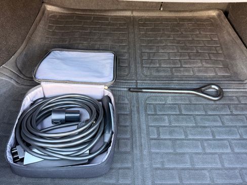 Used 2020 Tesla Model S Long Range Plus image 24