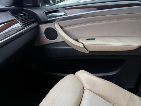 Used 2011 BMW X6 xDrive50i image 12
