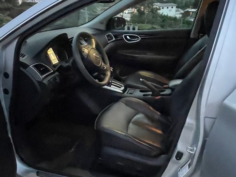 Used 2017 Nissan Sentra SL w/ SL Premium Technology Package image 2