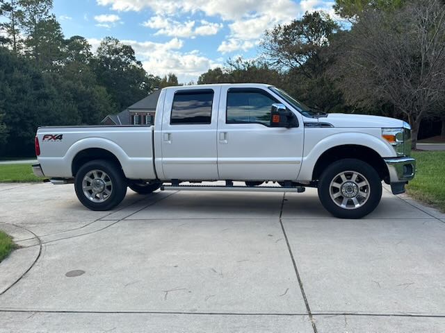 Used 2016 Ford F250 Lariat w/ Lariat Ultimate Package AWD/4WD image 2