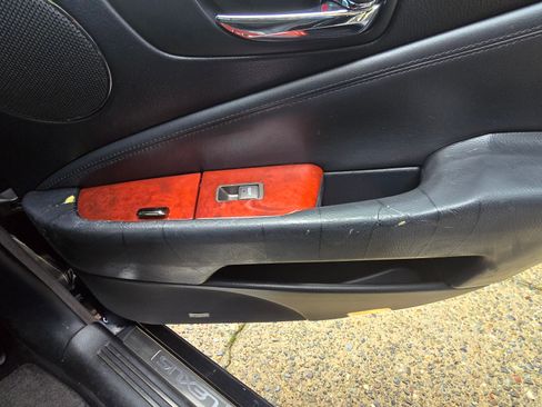 Used 2010 Lexus LS 460 AWD image 6