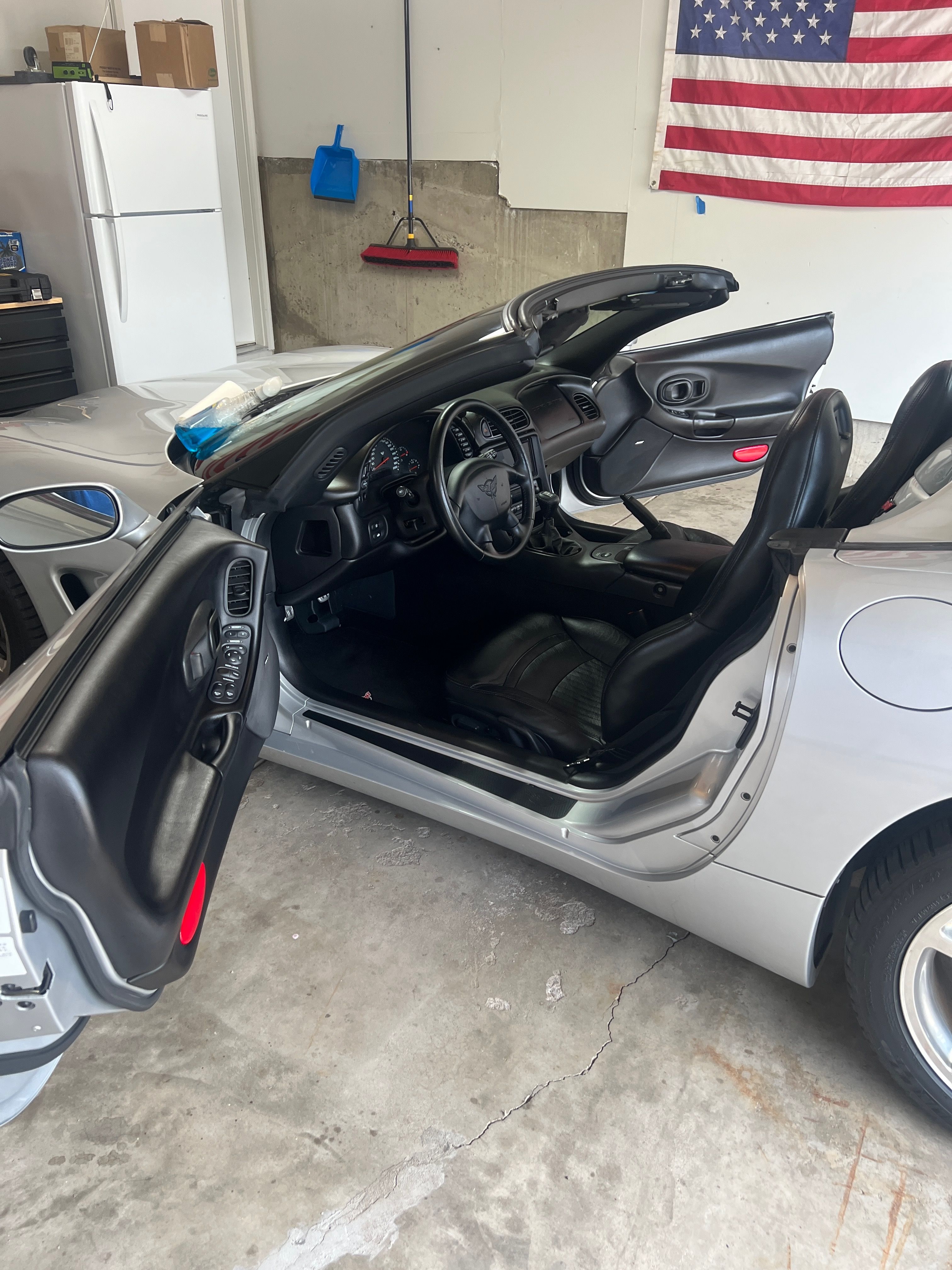 Used 2002 Chevrolet Corvette Convertible RWD image 4