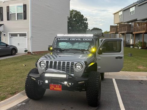 Used 2018 Jeep Wrangler Unlimited Sport image 27