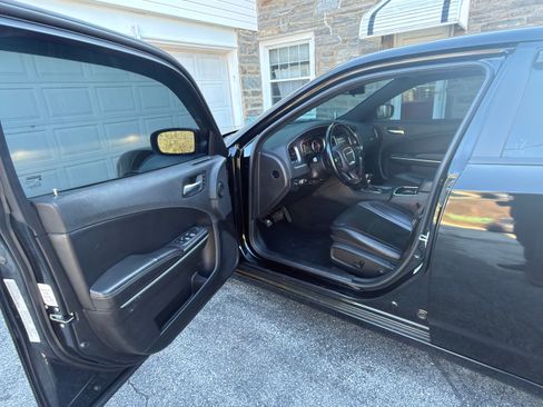 Used 2022 Dodge Charger SXT w/ Leather Interior Group image 12