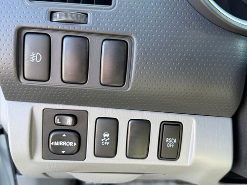 Used 2011 Toyota Tacoma 4x4 Access Cab V6 w/ SR5 Pkg #2 image 14