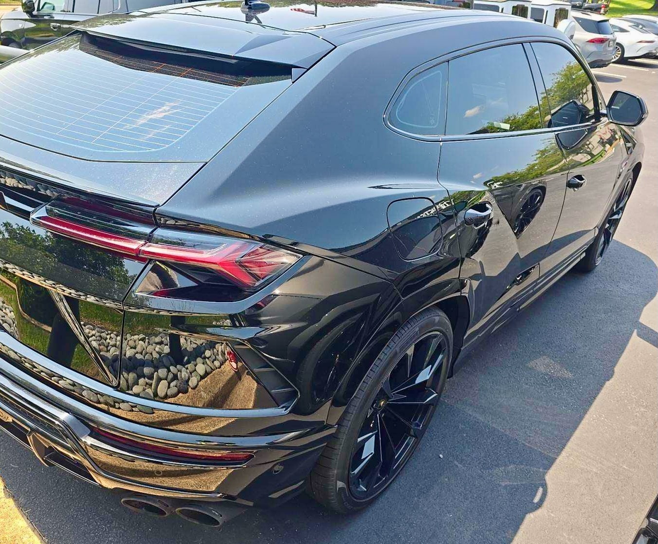 Used 2021 Lamborghini Urus AWD/4WD image 12