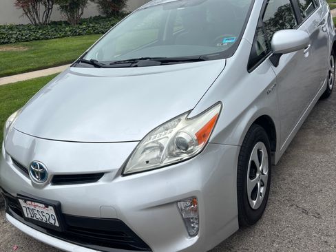 Used 2013 Toyota Prius Three FWD image 5