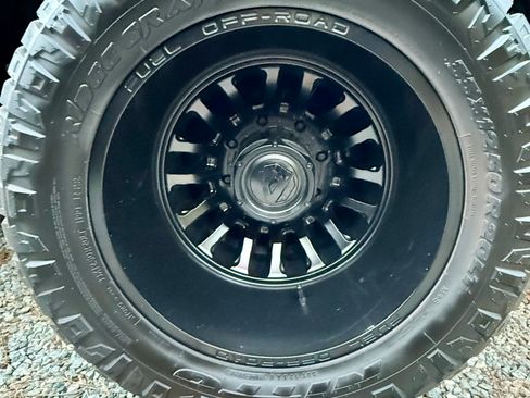 Used 2020 GMC Sierra 3500 Denali w/ Denali Ultimate Package image 9