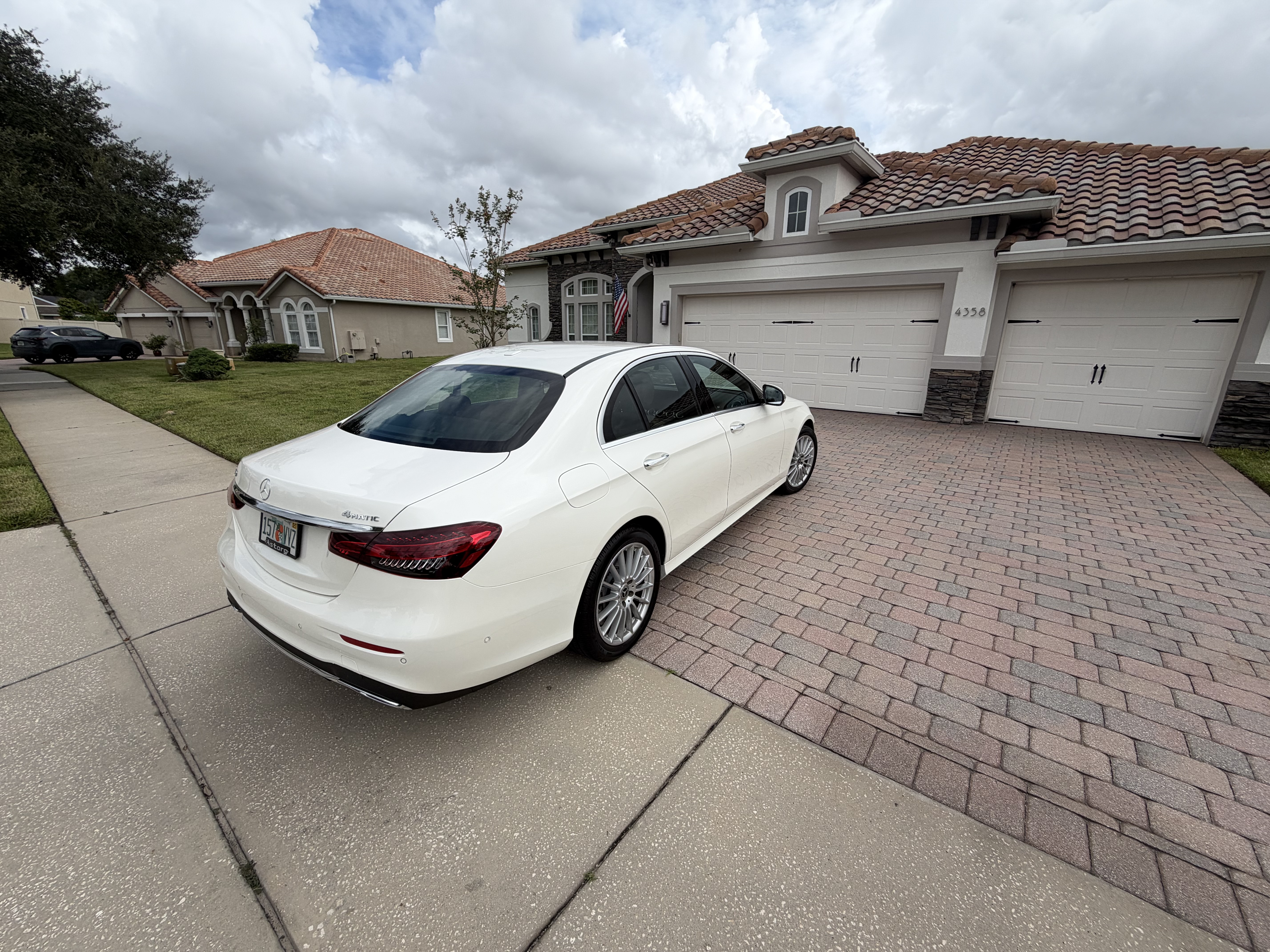Used 2023 Mercedes-Benz E 450 4MATIC Sedan image 5