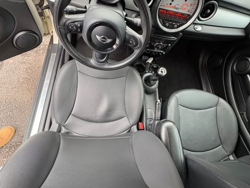 Used 2013 MINI Cooper Hardtop image 2