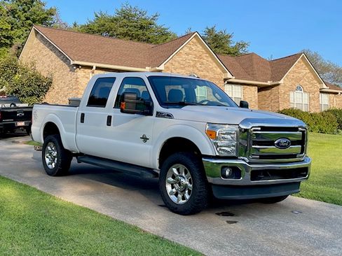 Used 2016 Ford F250 XLT w/ Snow Plow Prep Package image 2
