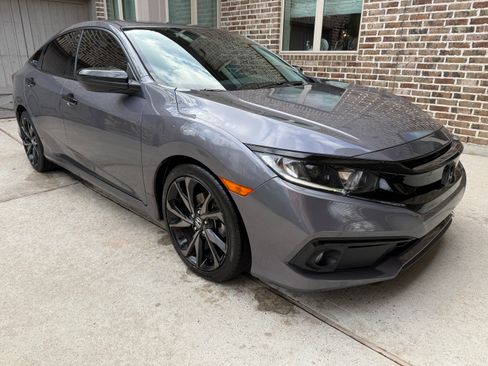 Used 2020 Honda Civic Sport image 4